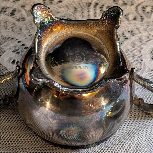 4 Piece Vintage Ornate Silver Plate Coffee/Tea Pot, Creamer, Sugar & Tray Set - Picture 8 of 8